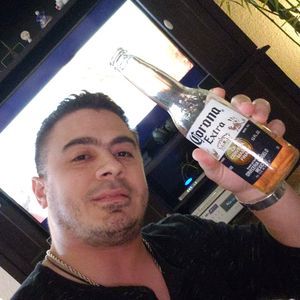 Meet your Posher, Victor